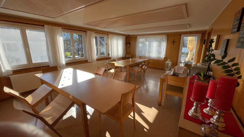 Neues Esszimmer mit lichtern